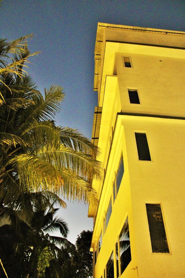 Wotel Calangute Goa Exterior foto
